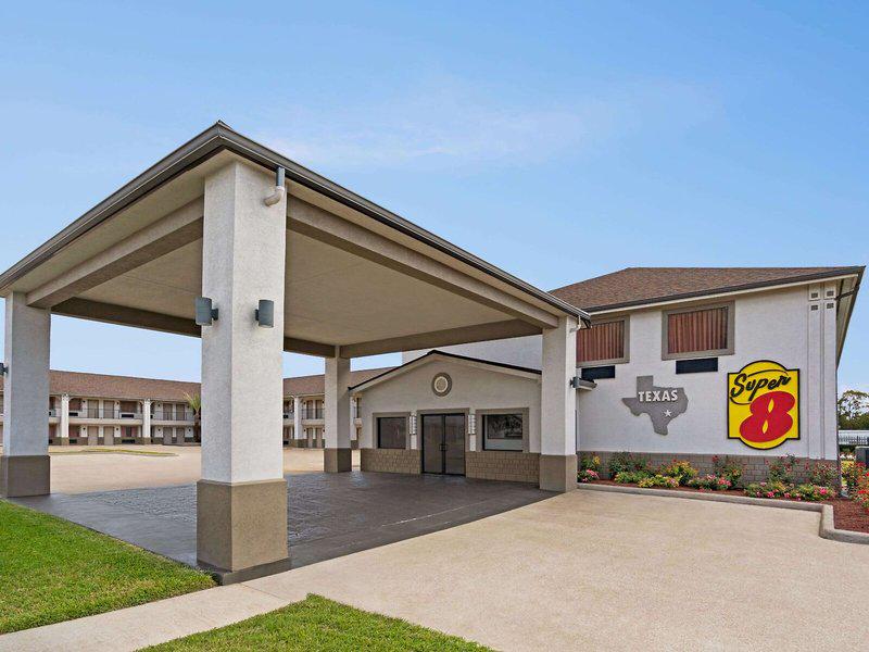 FBCCE28812DE1F6EC5BB93F0856936F8