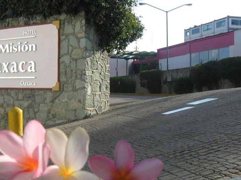 0F563526240B876C1586B65A5CFCBFE7