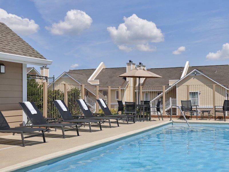 25E392D9695EA95F7D4AFF48580CC6A1