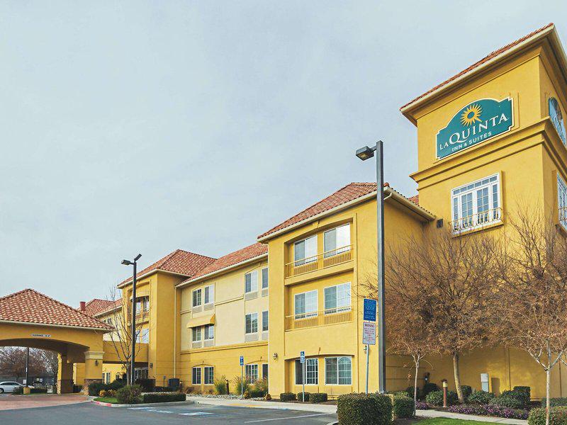 8A3D33275C72CD5A18BEA19BAF403C6D