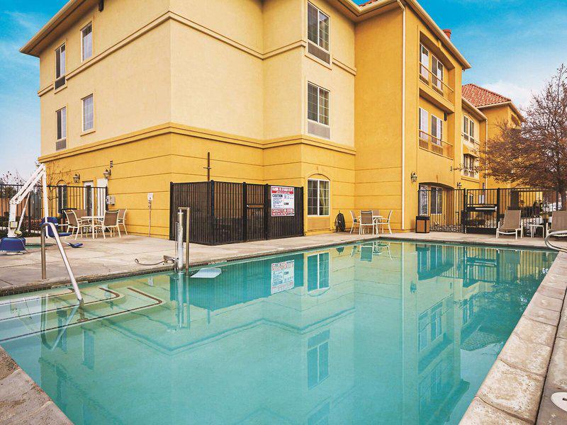 842E8A635F0C9C94C74C60259F373E68