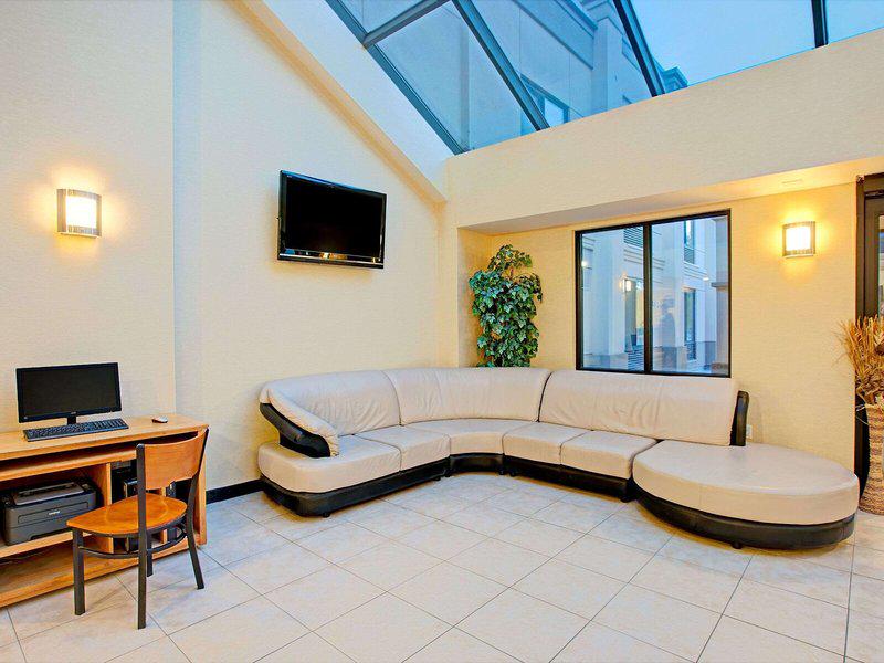 5AD4D43D4B477D24BDBB2452B06951AA