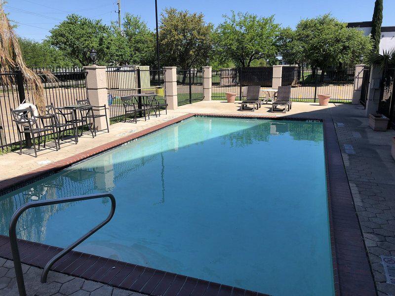 B0995AAD8F08169C8A441B231D7ADBA1