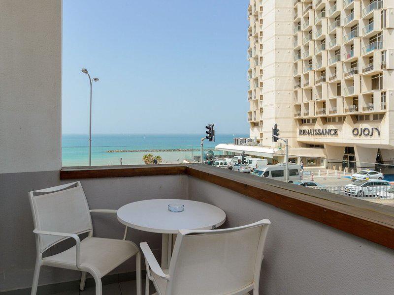 E6EC7FF586C8C344B5F13A07516F1EEB