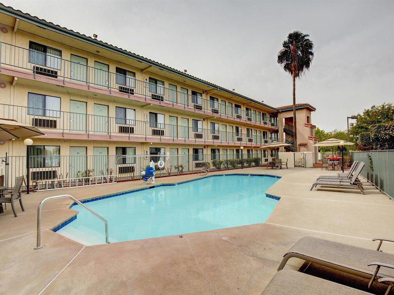 61FCD161A26AA2FE64D894C5A8B13980