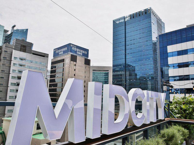 B06C5BF1A5AD3B8EFED081930EC92739