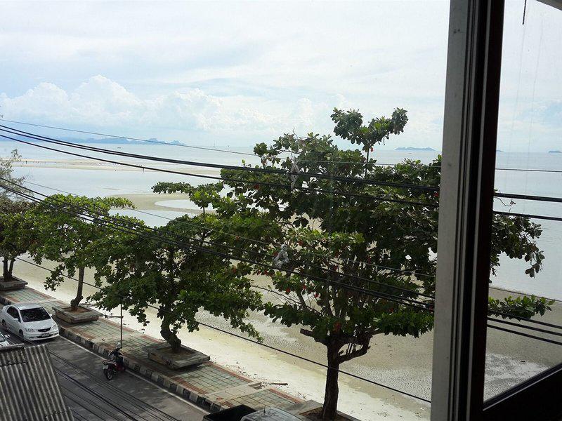 7CB129C079FC8D82E5D3507737386912