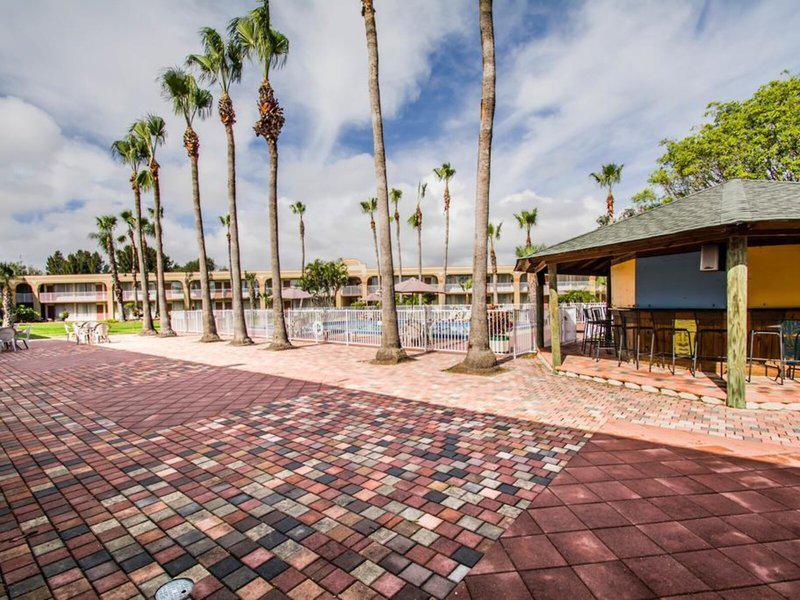 B03781DFF3F1E9D2D73A16A2E6808FFC