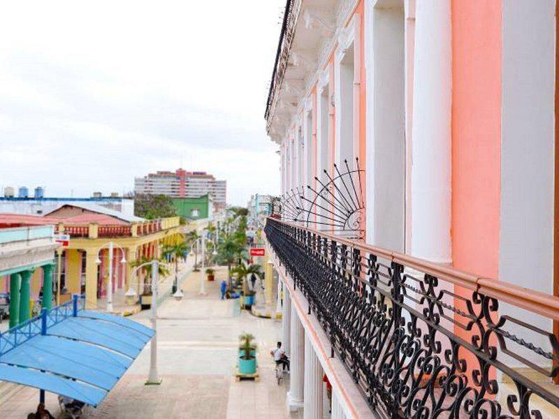 CA1F9120695C13DEF01BDC7CA6C2227F