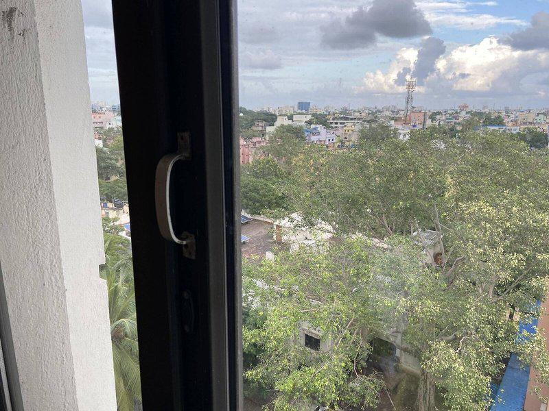 54DE8E65B4BA1B1C5233C28C9570570B