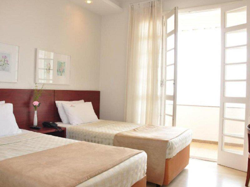 3D355795C7D1D001260144ED60A50069