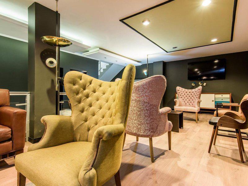 C720E334E126E27BAFA5E9C70318F35E