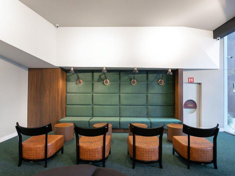 AB9AF508F8AFF9951087D2529CAAA02E