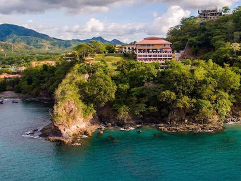 EEF702B4C8E6D3D1D8FEA9A5A2D4E8F3