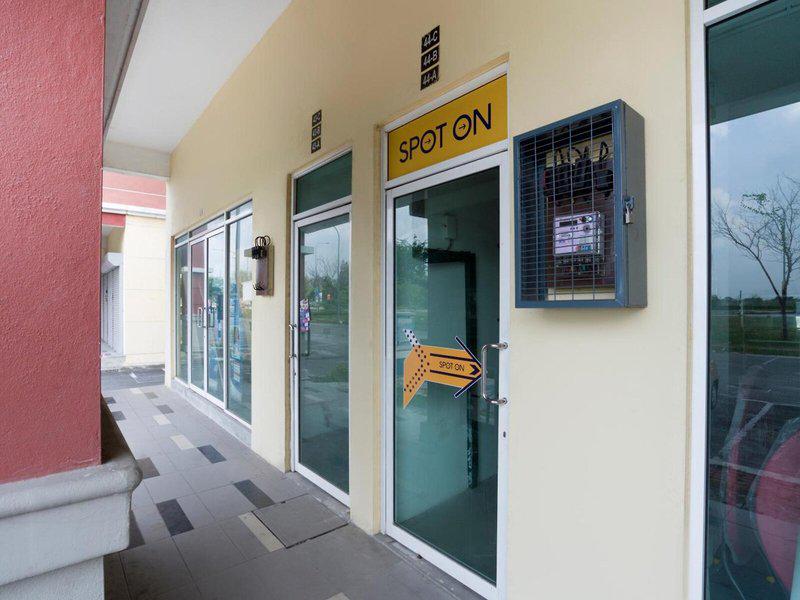 30DDD9F6ACC30087BC158199A1A9D6E9