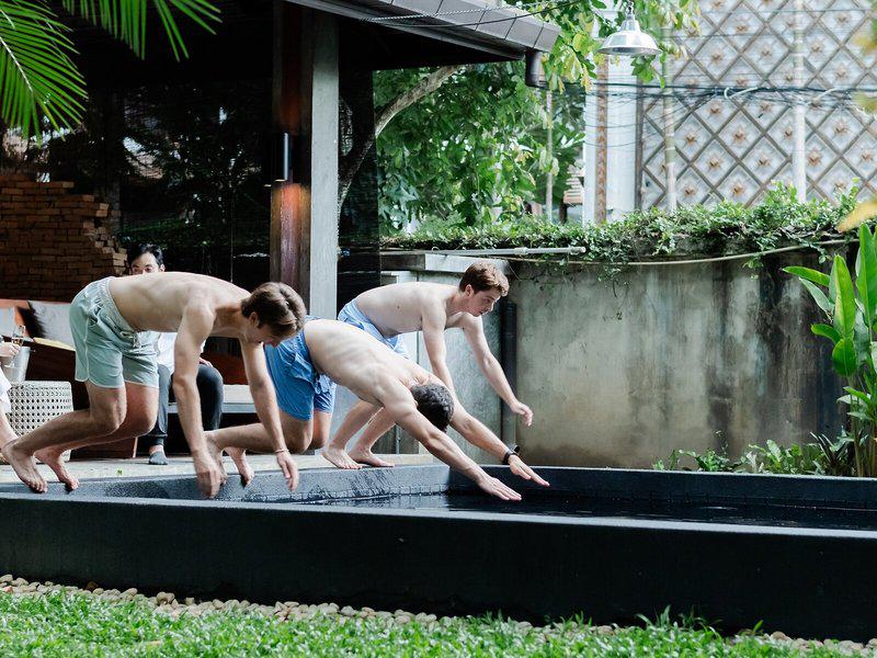 3CC1092CE4B0FB9F83BB69394C79CE1F