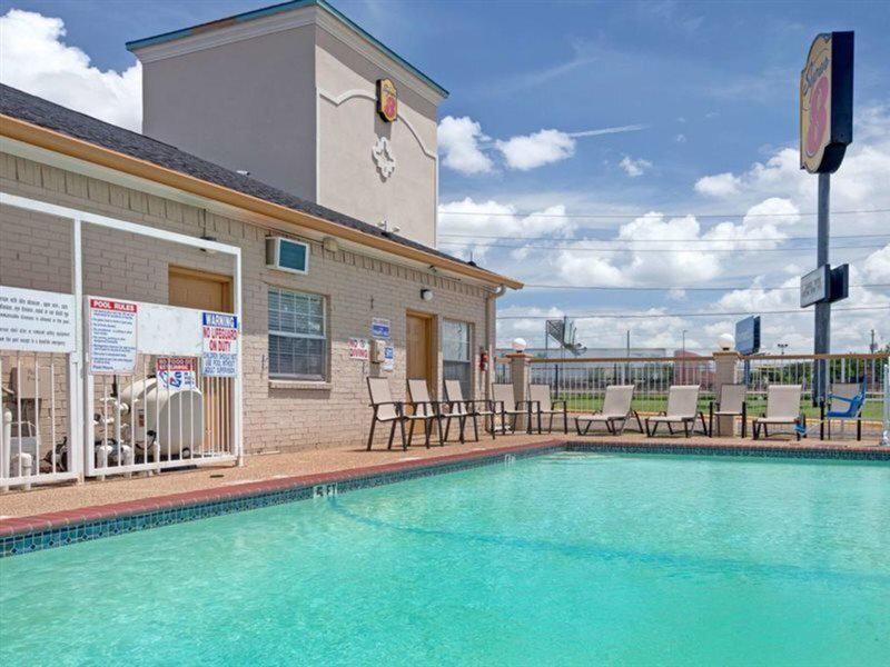 580499246E124532D15AD917E87468A2