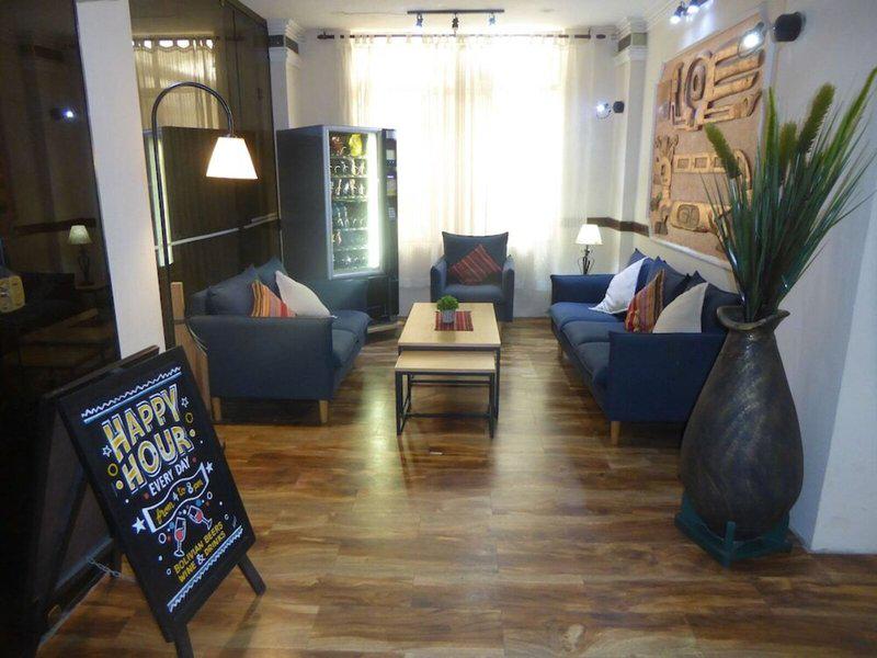 7EEF931C2C250D3376544A7CB857B637