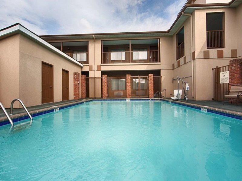 719EEEE78E867114A555DAD469D49966