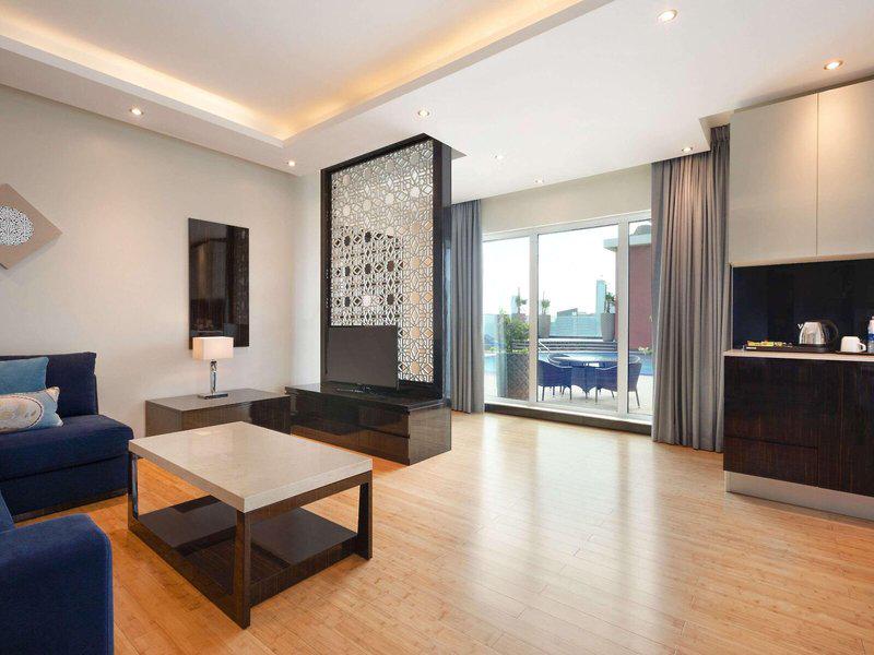 715F3BB6A98D0DE160073BC26AE61AB2