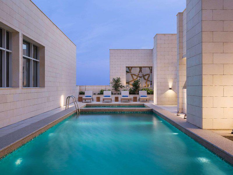 EE3919F979082933635C2F32C73895A5