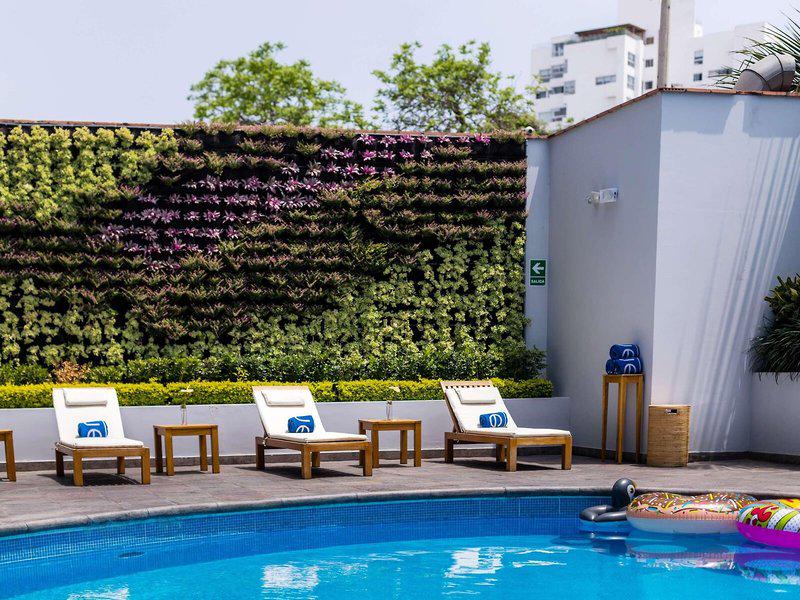 D5F353844AF5960FF3B19C45C1BEA77F