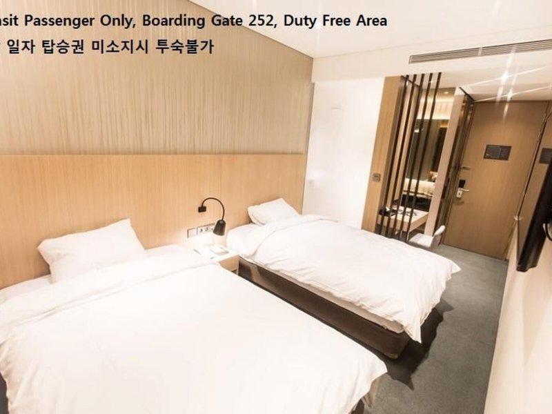 AD4F6C761C0F0D89F7D25F0B3696C869