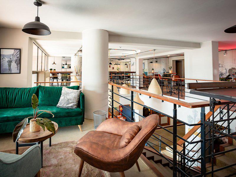 02D5EB574016B975B5230874061921E9