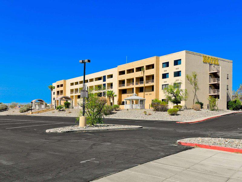 6422A4A7827162D3F8D1B6D2CE7E88C8