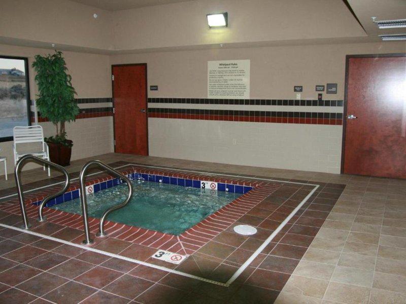 66E724519257120F28BD1344D16CB54F