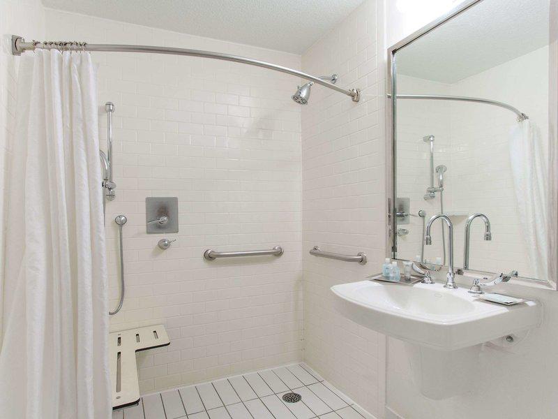 BFDB3AA0E9A5CC65A01E68738449BEEA