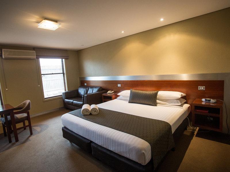 703F9C0F6B2FB9CDAEA81235CB613D27