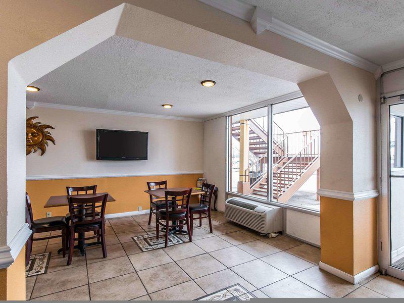 F94D0C9DE9A230227DF566798628DFD4