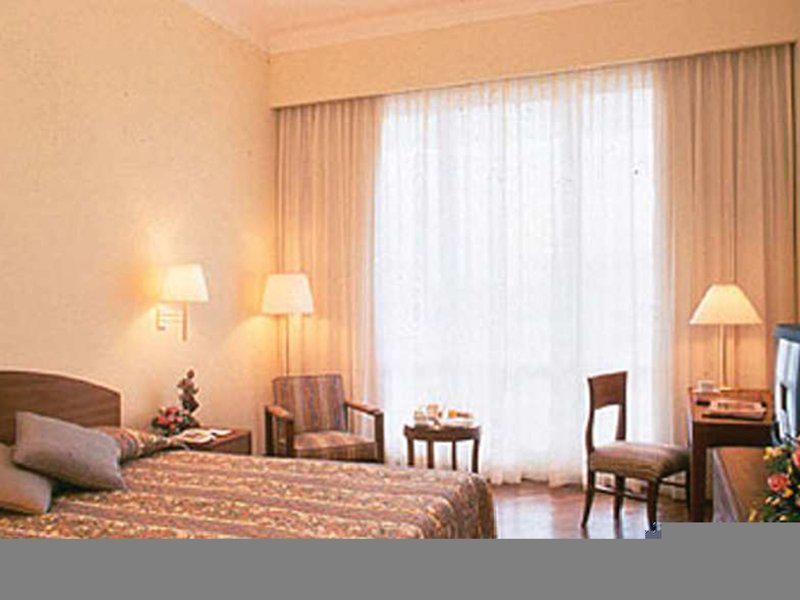 C9D475705BBF4B7BC3590109067D73B5