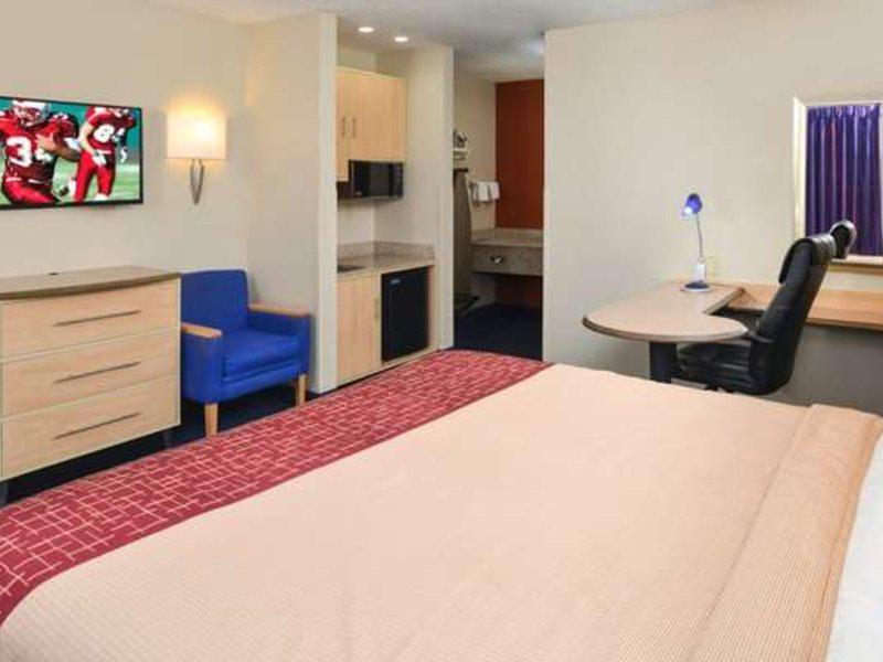 51BD059E144AC3E24FAEE3F710F5BA22