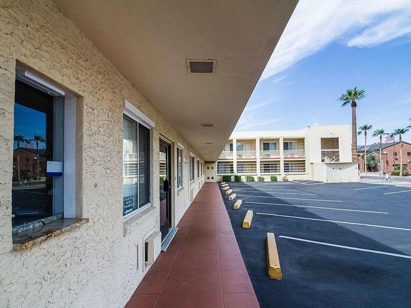 1484316C0B6CEA65EEC84C31561A378A