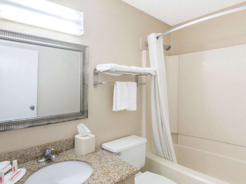 65B07D58000143DCD4D974EBCE063D27