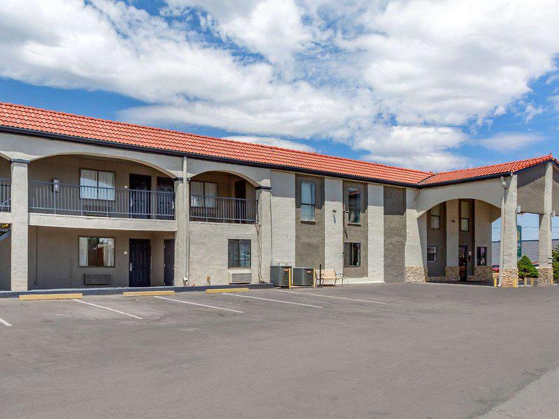 C17EECF44C592FDD3046EFD67F7F80EB