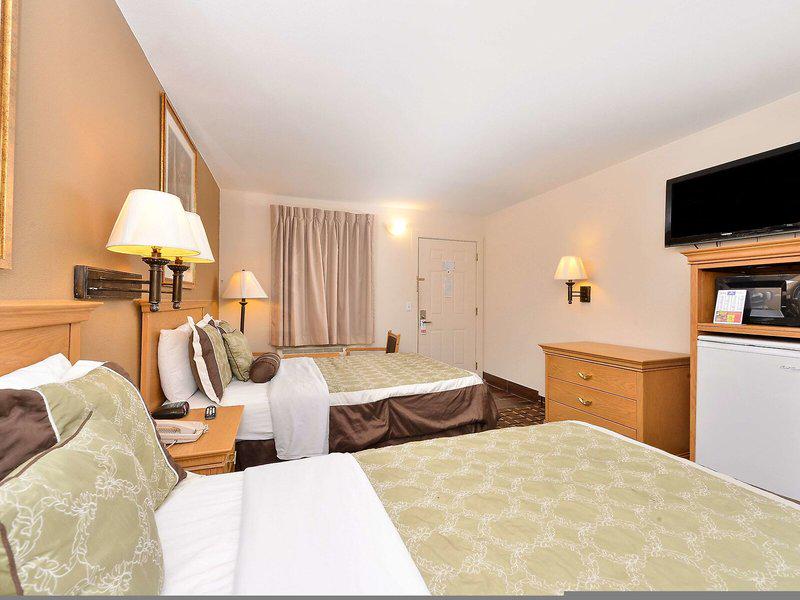 711D71F9C4C57E2861E282615E84679F