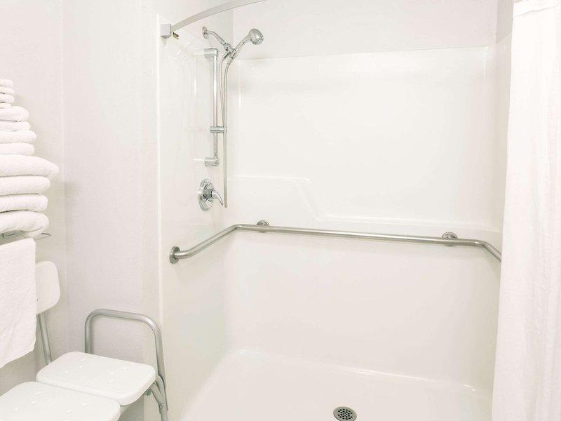 03BD62215F960F2BC7A51E07F3D4FEFC