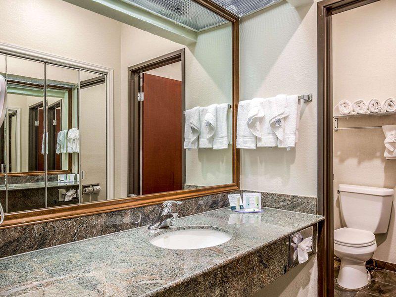 421A8C84B353168D623629C322A3A19E