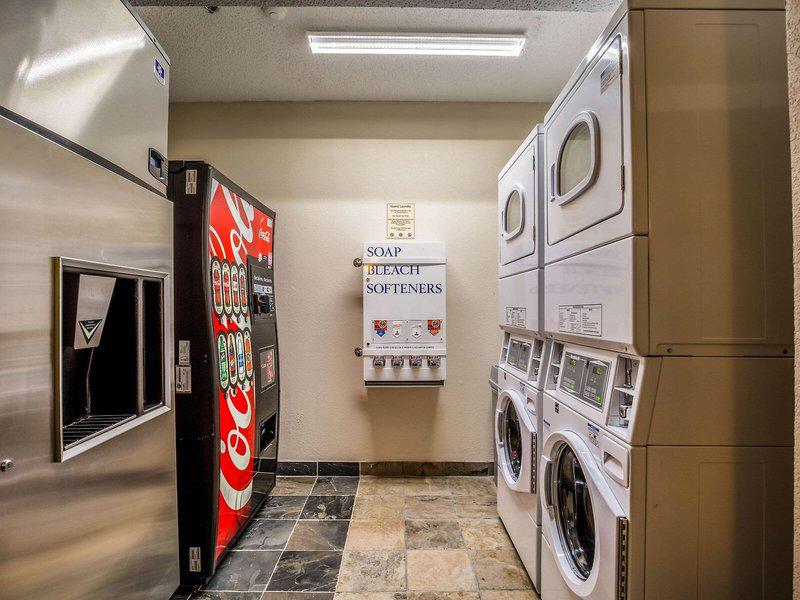 D2AC79327C559F8EDB4F7893E1F4C29A