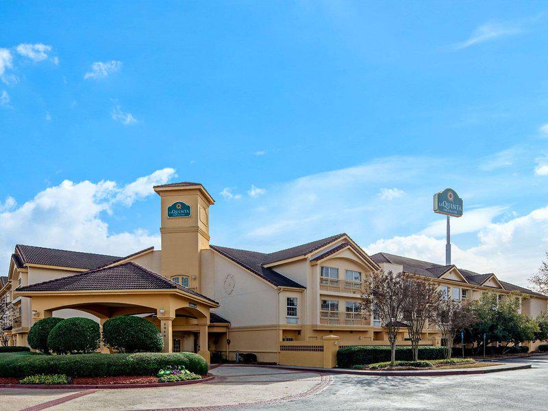 98C467BAD1B497AEF93A244569C06F3F