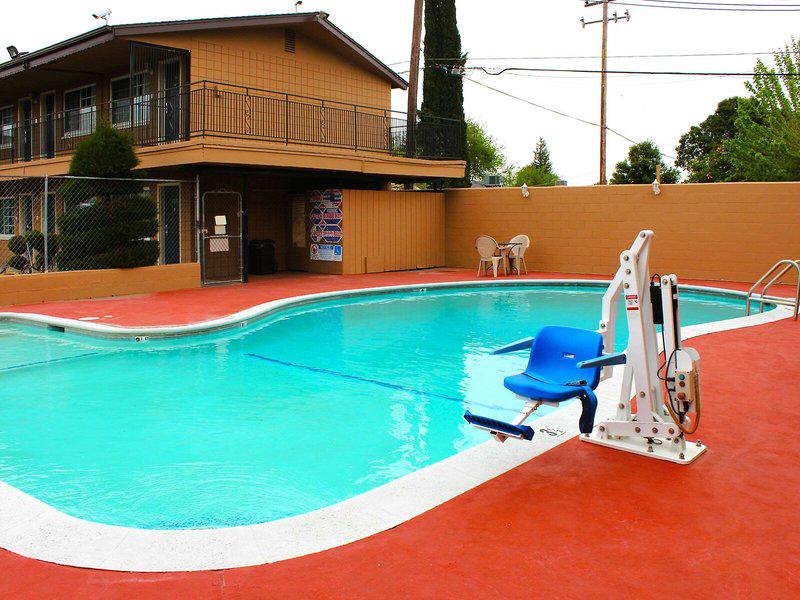 9EBC3593FCD6AB5B8A3AF03273B1857F