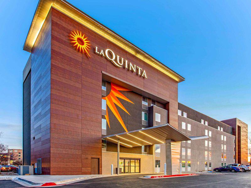 E09FBF26290020C88A7261999556A6AA