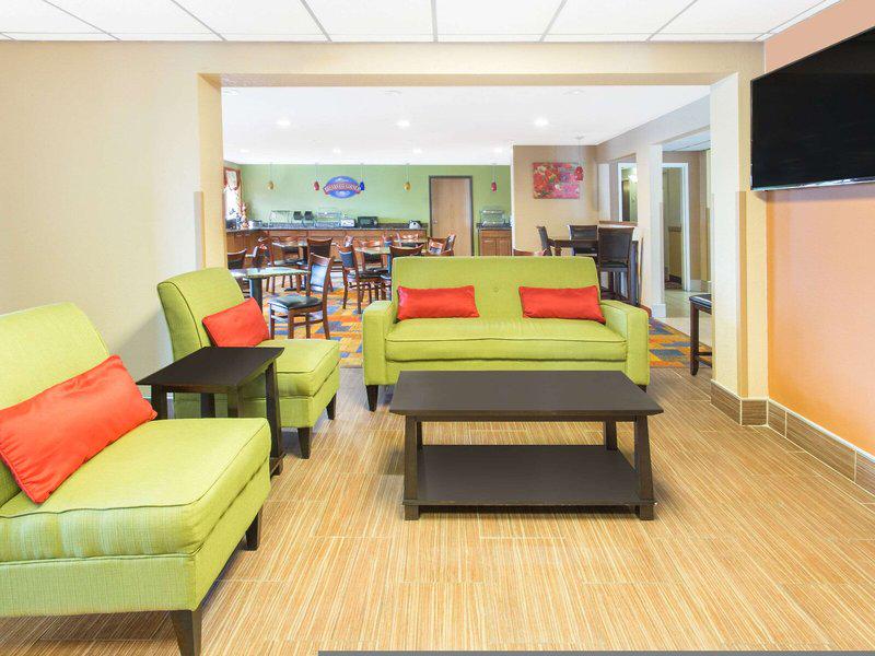 AC9C6B96D5F0676D6077452E159CA6A0