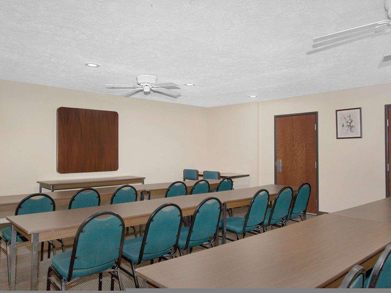 5F766A292B2084F457760817D8F13ADE