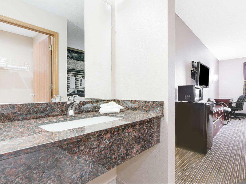 65378C1044AB5CFE5F21B783DF4505D3