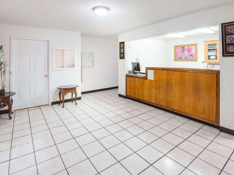 588577913D85F18E0A400BE3C91E294A