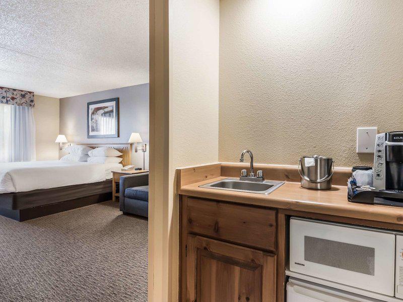 41E32E1554FC0F264270455A1DA281D0